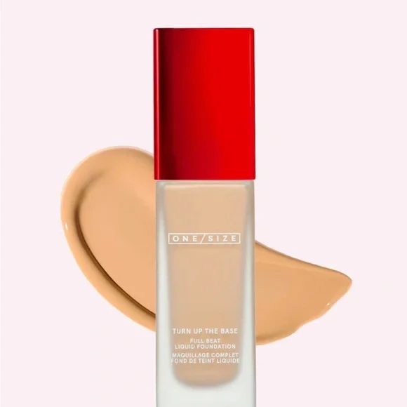 Nwt TURN UP THE BASE FULL BEAT LIQUID FOUNDATION - light 40 g