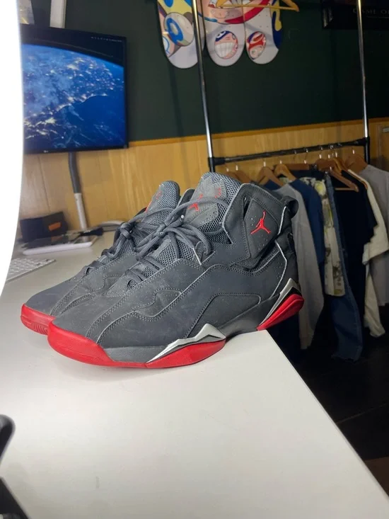 Jordan True Flight 'Black Gym Red' 2020 size 9