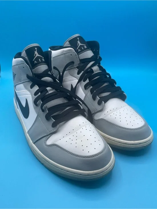 Nike‎ Air Jordan 1 Mid 
