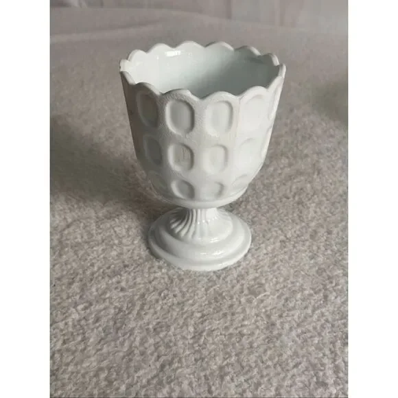 Vintage E.O. Brody Co. Thumbprint White Milk Glass Vase/Cleveland, Ohio