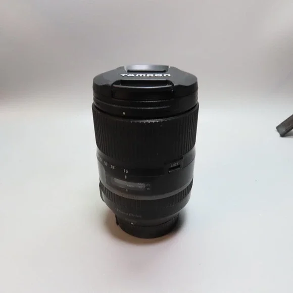 Tamron 28-300mm f/3.5-6.3 VC Piezo Drive‎ Model A010 Lens for Nikon F Mount