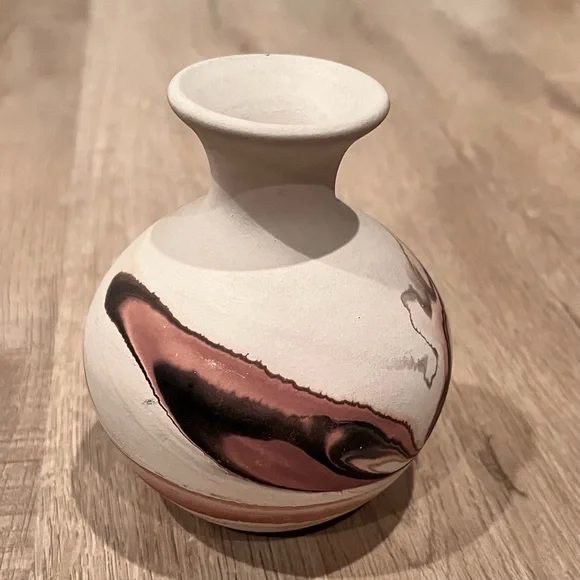 Vintage Nemadji Indian Earth Pottery Vase Mauve Brown Swirl‎ Hand Made USA 5” H