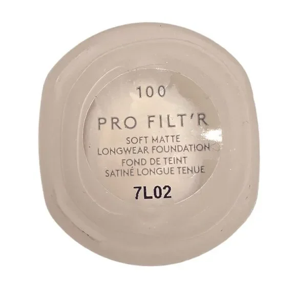 Fenty Beauty Pro Filt’r Soft Matte Longwear Foundation - 100 Fair - 1.08 fl oz