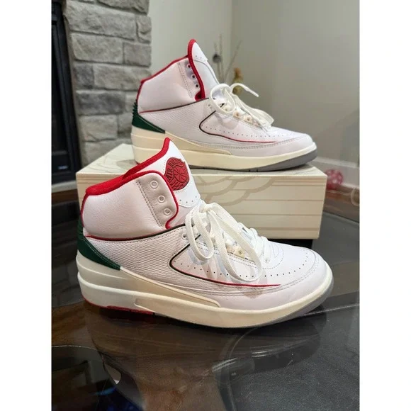 Air Jordan 2 Retro Christmas White Red Green Mens Sneakers DV9956-100 Size 10.5