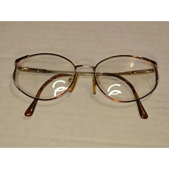 Vintage Oleg Cassini 1022 Tortoise Eyeglass Frames 54-17-137 Made in Italy