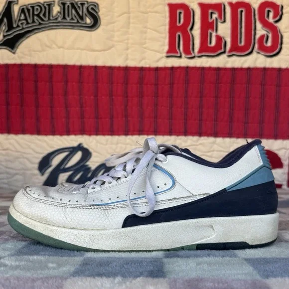 Size 9.5 -‎ Nike Jordan 2 Retro Low University Blue 