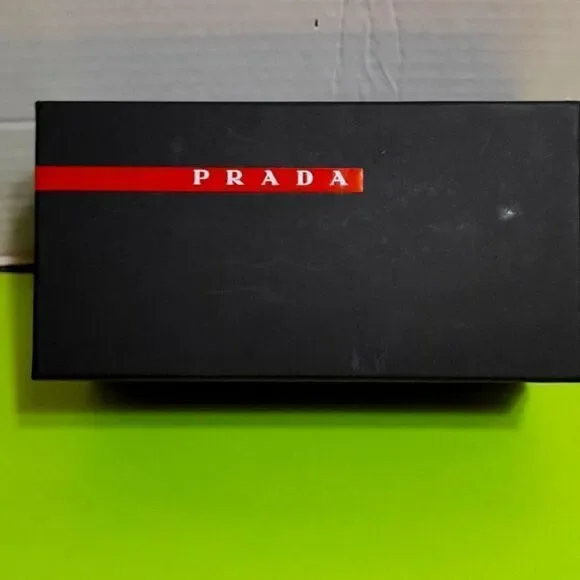 Prada Box 3.5