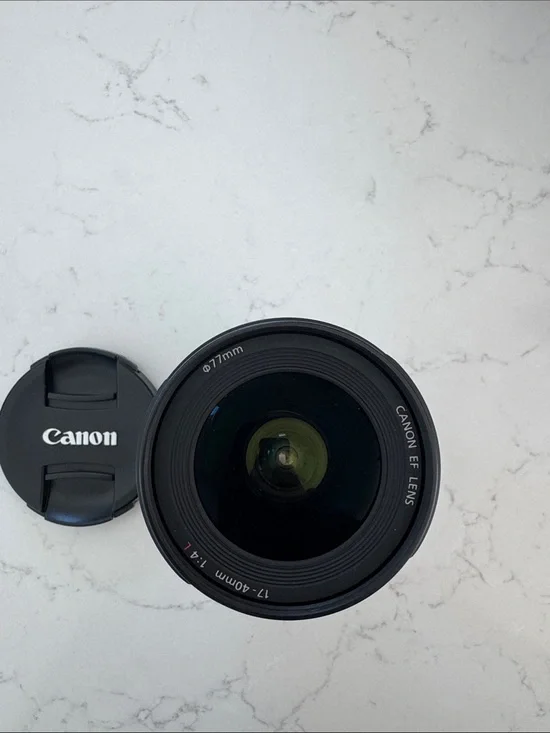 Canon Lens EF 17-40mm 1:4
