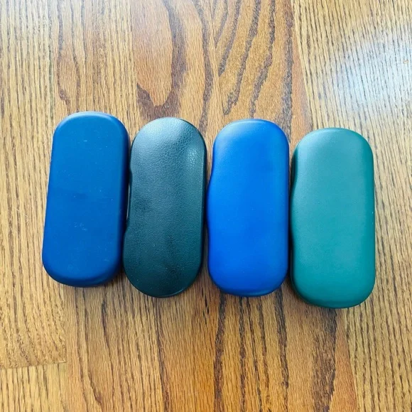 Set of 4 Reading Glasses Sunglasses Hardcover Cases