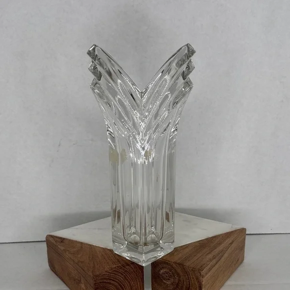 Vintage Mikasa Clear Crystal Tulip Style Vase V Shape Germany Decor 8.5”