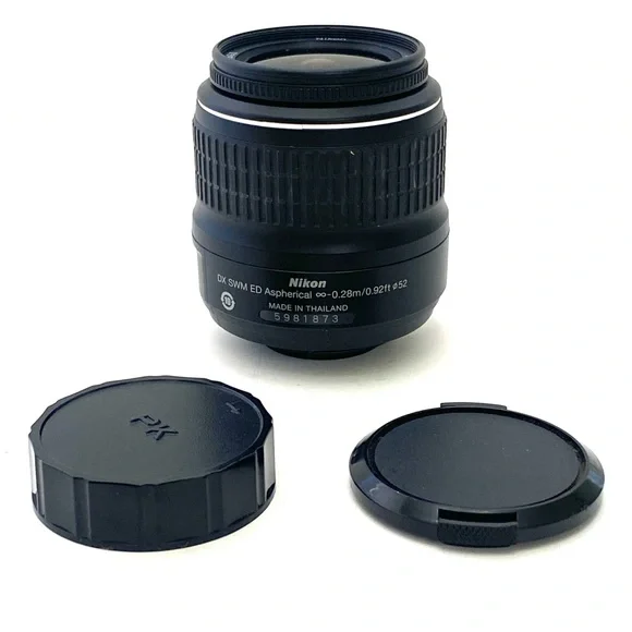 NIKON AF-S DX NIKKOR ED 18-55mm f/1:3.5 - 5.6 G II Aspherical Camera Lens