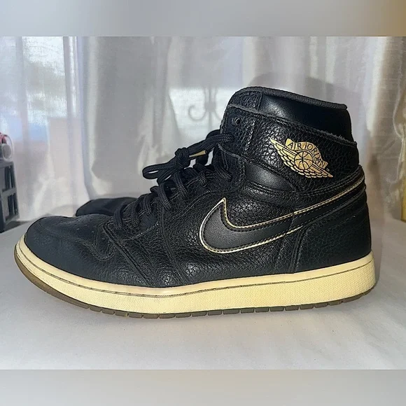 Used‎ Air Jordan Retro 1 High City of Flight 2018 Mens size 12 (555088-031)