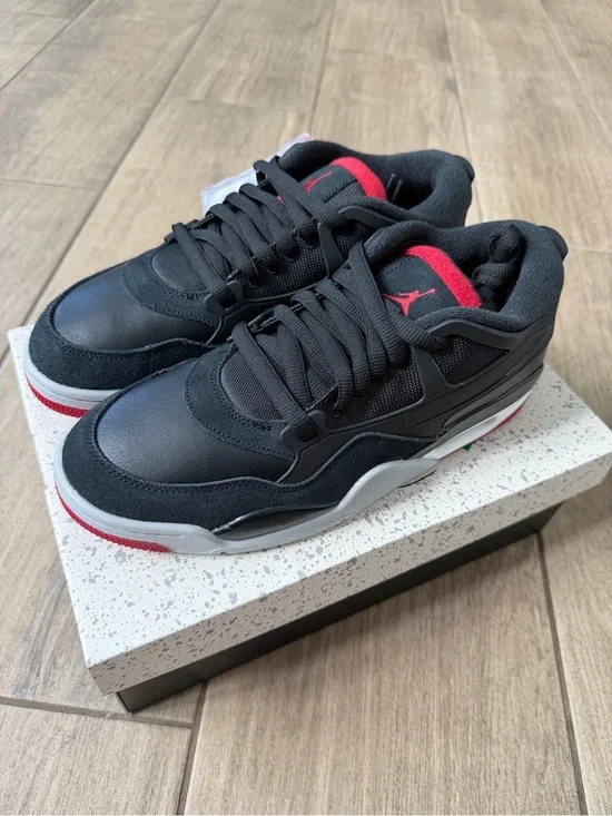 Air Jordan 4 RM