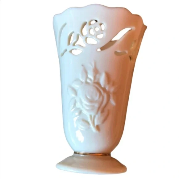 LENOX GOLD TRIMMED VASE