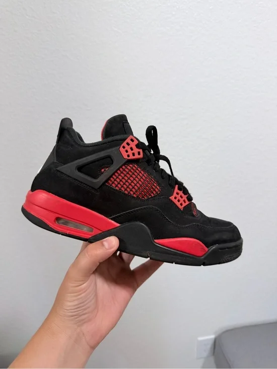 Jordan retro 4 black and red
