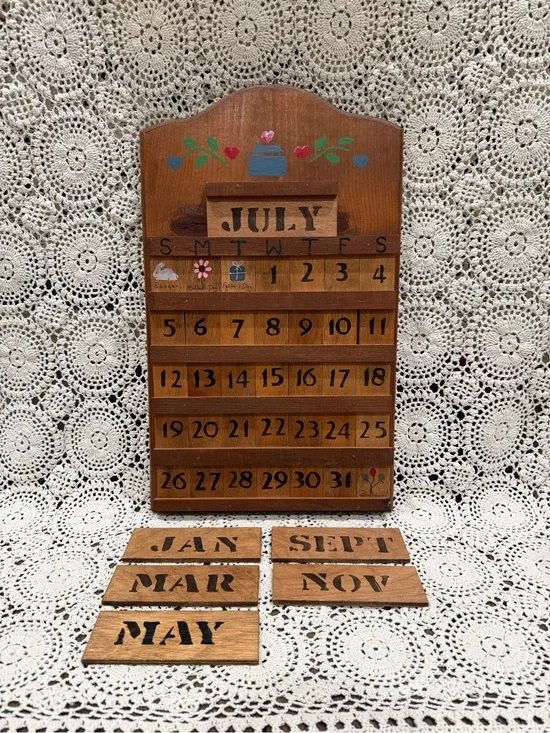 Wooden Perpetual Pocket Calendar - Brown
