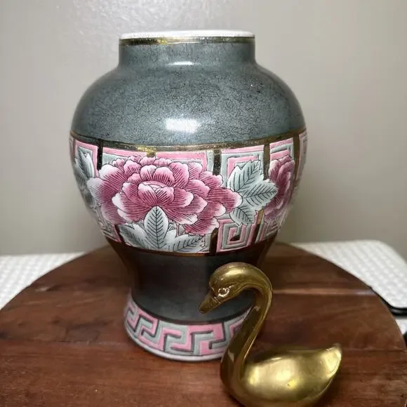 Vintage Chinese Famille Rose Porcelain Vase Peony Celadon 8.5” Hand Painted