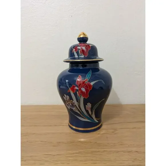 Vintage Japan Vase with Lid Floral Blue &‎ Gold Porcelain Fine China Decor