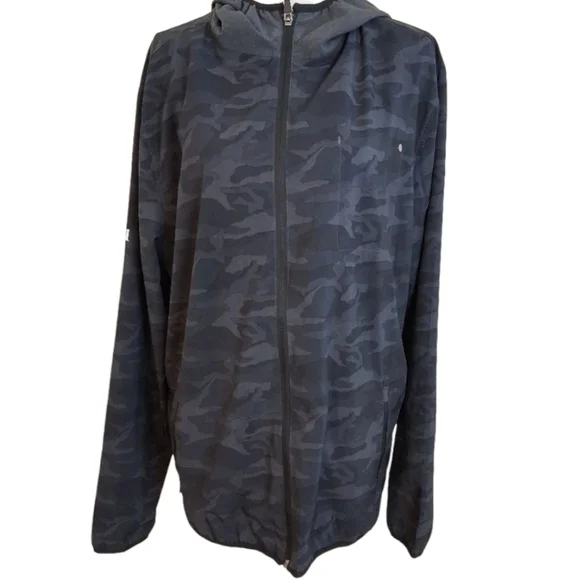 Vuori // M's Outdoor Trainer Shell // XL // Black Camo