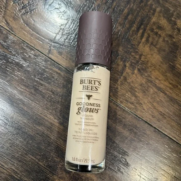 Burt's Bees‎ Goodness Glows Foundation Ivory 1005 Porcelain NEW Discontinued