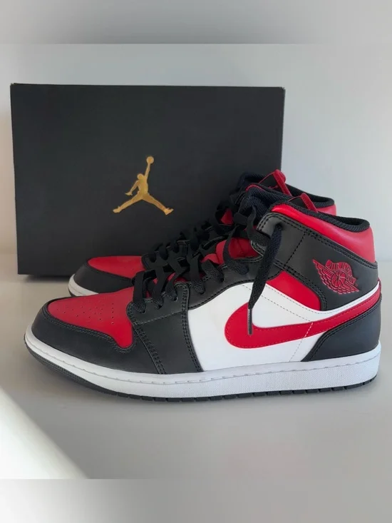 Jordan 1 Men's Mid Black/Red/White Sneakers