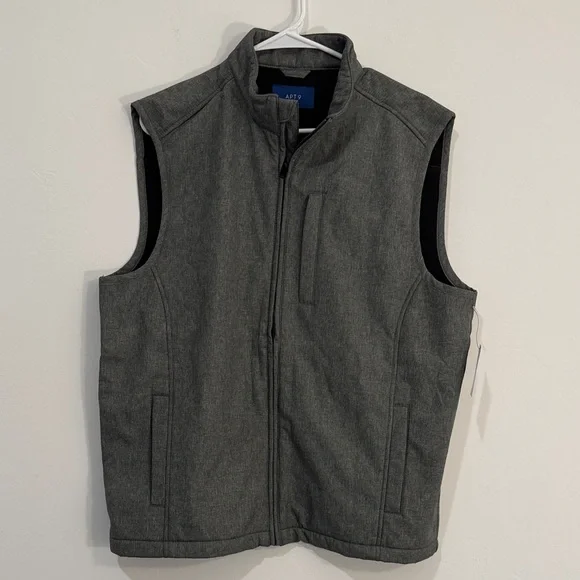 NWT Apt. 9 Men’s Gray Softshell Vest Water Resistant size L