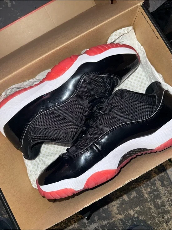 Jordan Men's Low-Top Sneakers in Black, White and Red