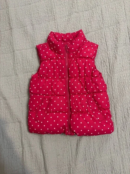 gap polka dot puffer vest for toddler