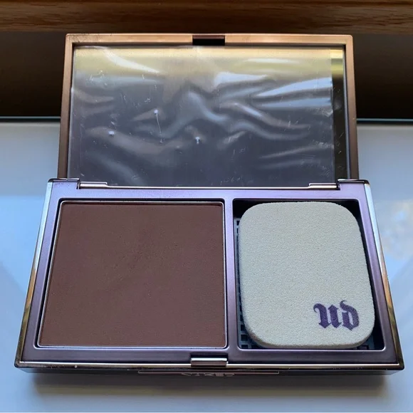 Urban Decay Naked Skin Ultra Definition Powder Foundation - Deep Neutral