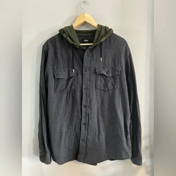 Urban Pipeline Hooded Shacket Size Large
