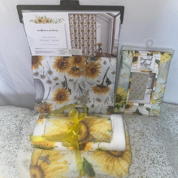 Sunflower Shower Curtain and towels set.