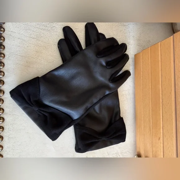 Black Faux Leather Bow Cuff Lined Gloves Women’s Winter