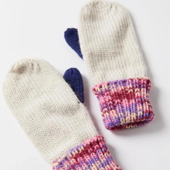 UO- Space Dye Blocked Mittens