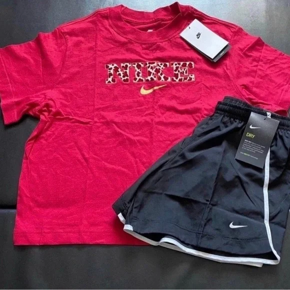 NWT Nike leopard print Athletic Set Girls Youth Size XL