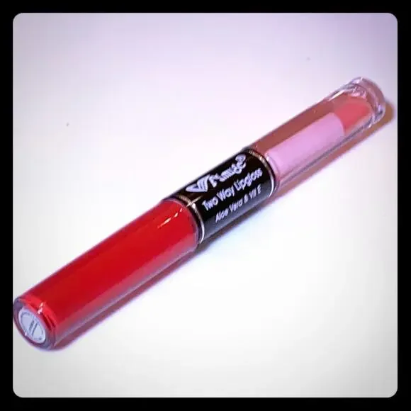 NEW Amuse 2-Way LIP GLOSS DUO Aloe Vera Vitamin E Red Color Tinted Shine 6280-8