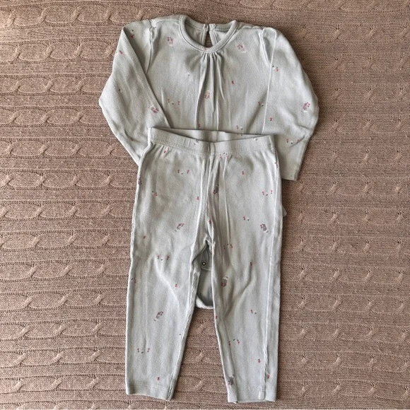 EUC Carter’s Baby Girl Outfit Set, Baby Blue Mouse, 18 Months