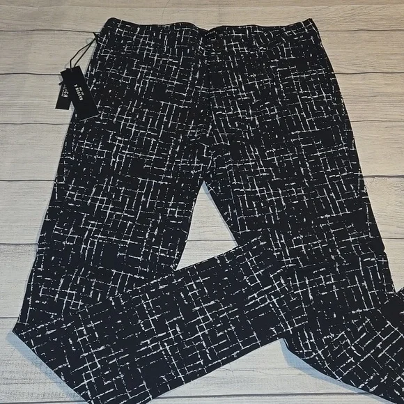 Kayden K Men's Comfort Stretch Tapered Jeans Black and White Size 32 NWT