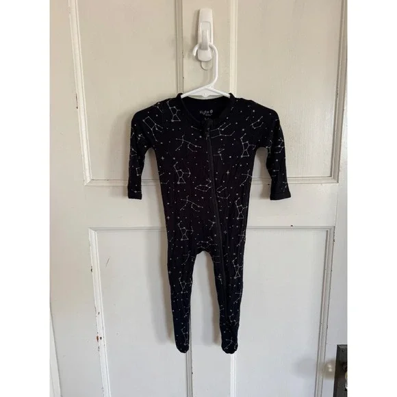 Kyte baby Midnight Constellation zippered footie size 3-6 mos