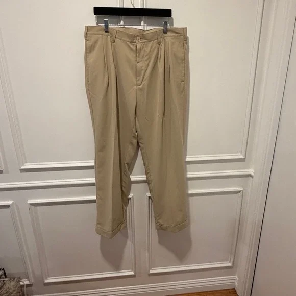 IZOD Men's Dress‎ Pants Size 36x30 Khaki Tan Pleated Front