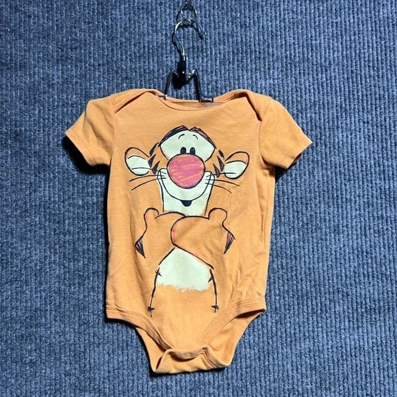 Disney Baby Bodysuit Kids 18M Orange Tigger Winnie the Pooh Short Sleeve Romper