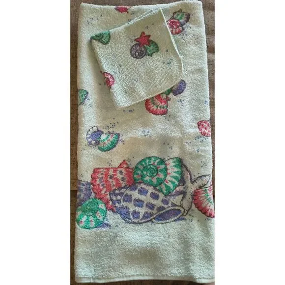 Dundee seashell towel set vintage NWOT Towel washcloth marine motif shells starf