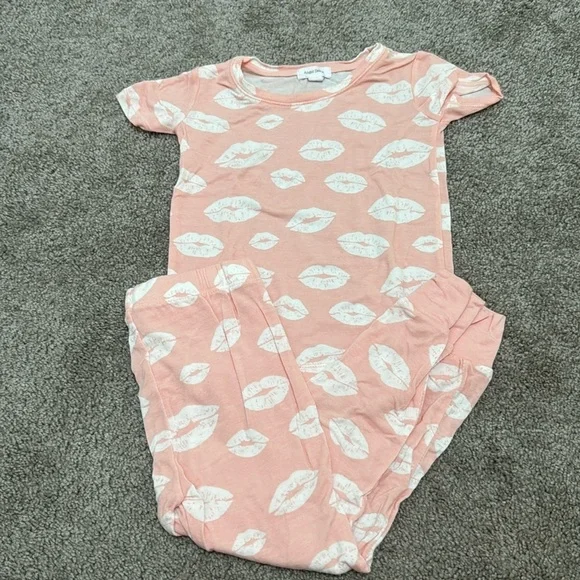 Angel Dear Pink Kisses Pajama Set