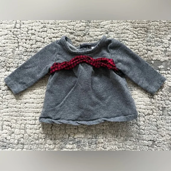 Carters long sleeve top size newborn
