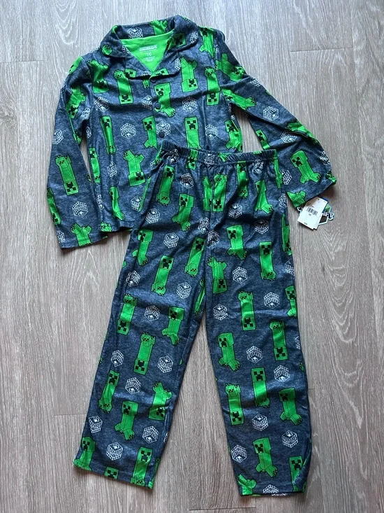 NWT Minecraft Boys Button Up Pajama Set Creeper Grey Green Size 10