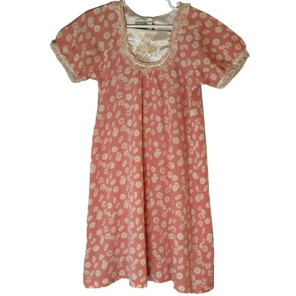 Vintage pinkish floral gown size 2-3