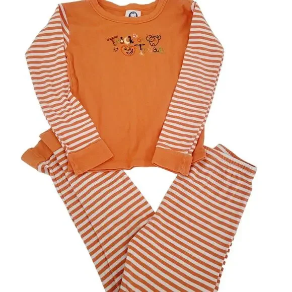 5 Gerber trick or treat cotton pajamas