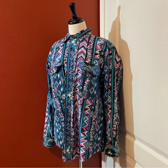 Wrangler Men’s‎ Vintage Southwestern Long Sleeve Button Down Cowboy Shirt