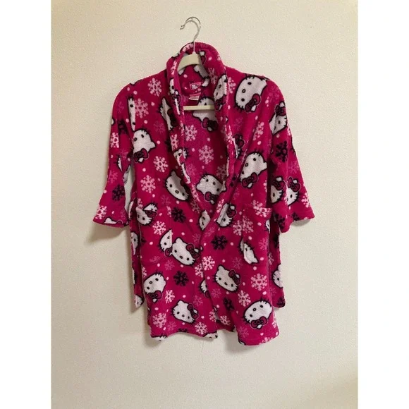 Hello Kitty Sanrio Pink Bathrobe Girls‎ Size Small 2013 Belted Pockets Soft