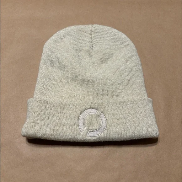 AMERICAN‎ NEEDLE BEANIE