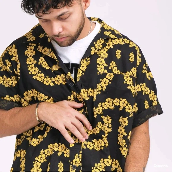 ☀️ Chinatown Market Smiley Floral Shirt
